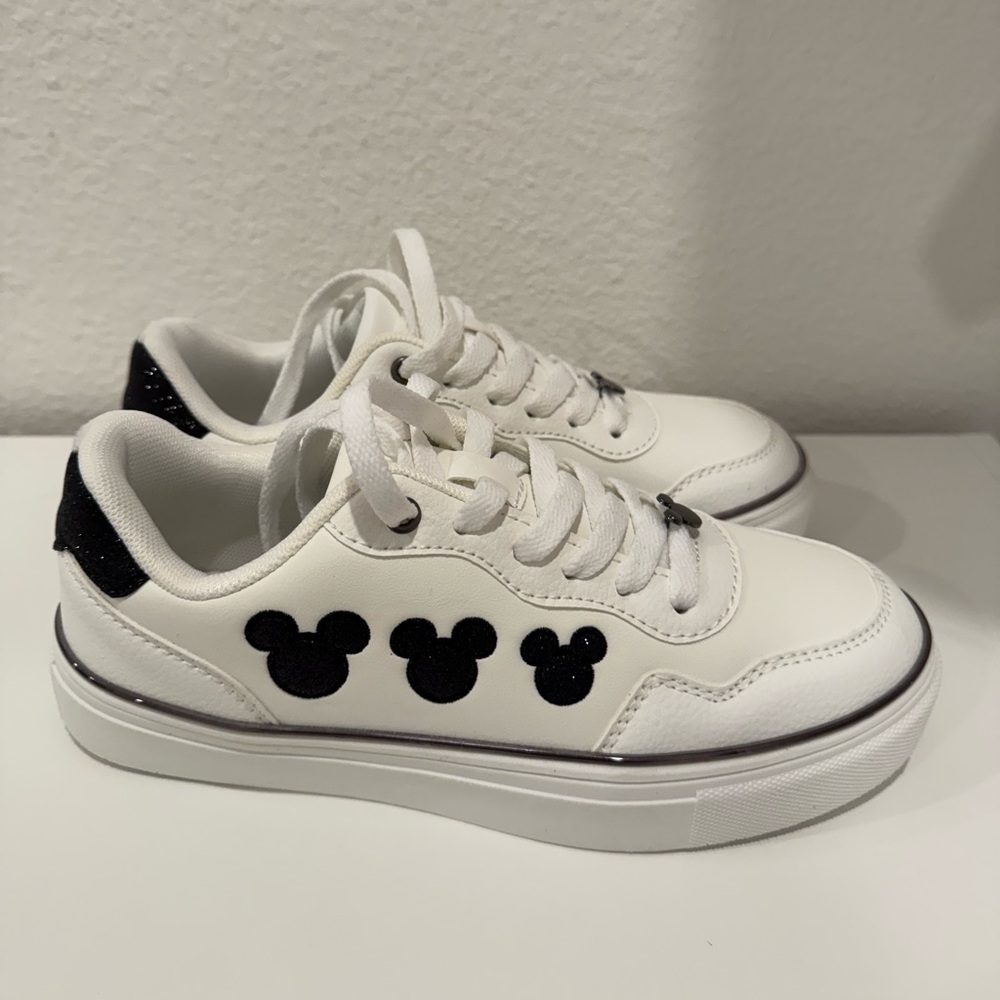 Primark Disney White and Black Mickey Mouse Sneakers